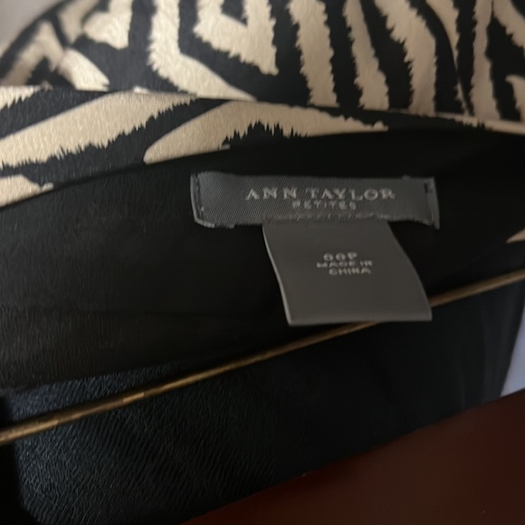 Ann Taylor Beige Black Geometric Lined Mini Skirt 00P 0 2 XXS XS - Picture 3 of 3